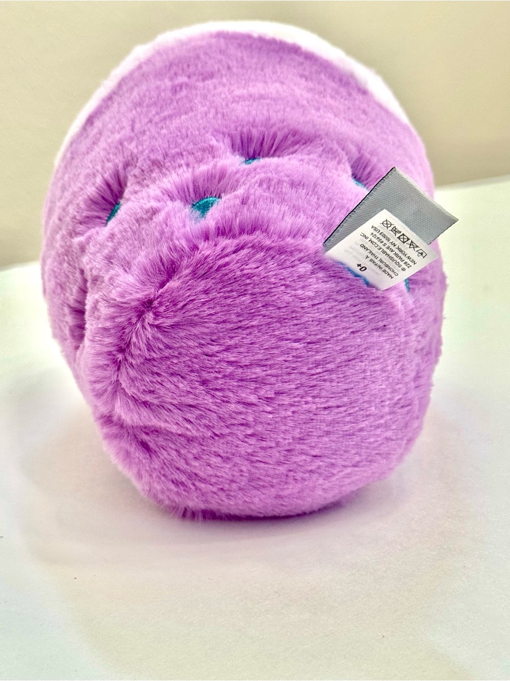 Squishable Snacker Bubble Tea - Picture 3 of 4